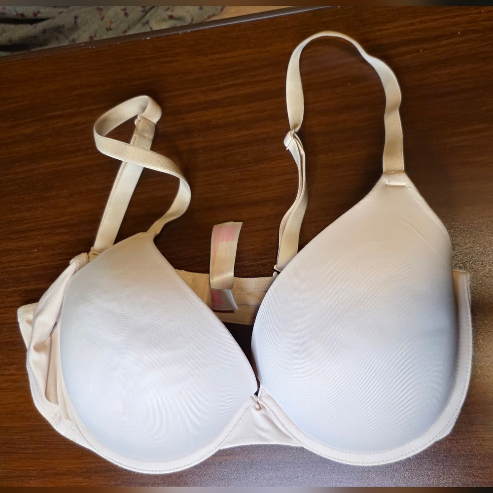 PINK by Victoria’s Secret Wear Everywhere Push-Up Bra 36C Nude